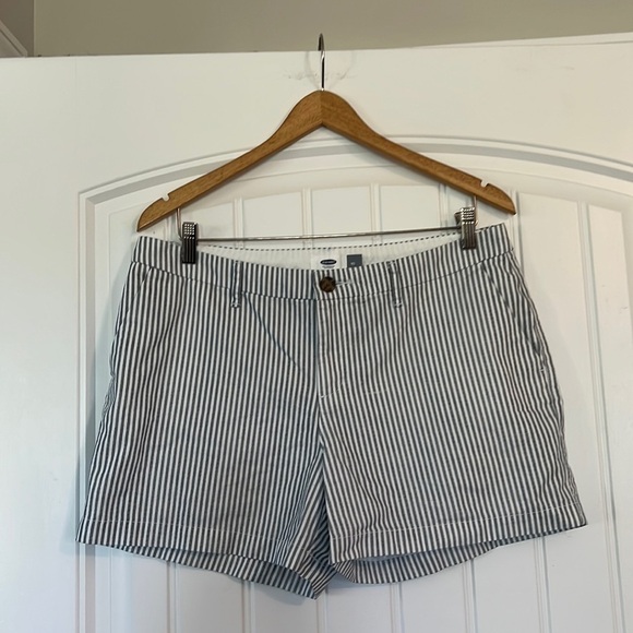 Old Navy Blue & White Striped Shorts Size 10 - Picture 1 of 4